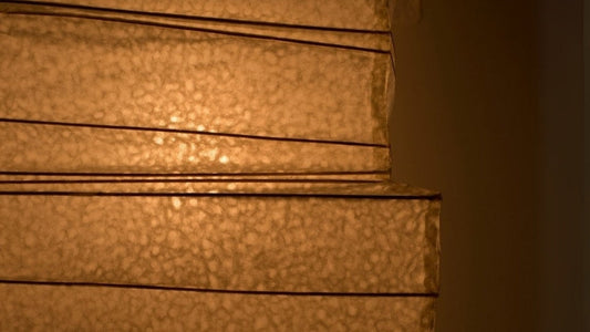 Close-up_view_of_Japanese_Washi_Paper_Floor_Lamp_Harusame_Washi_01_in_the_dimly_lit_room