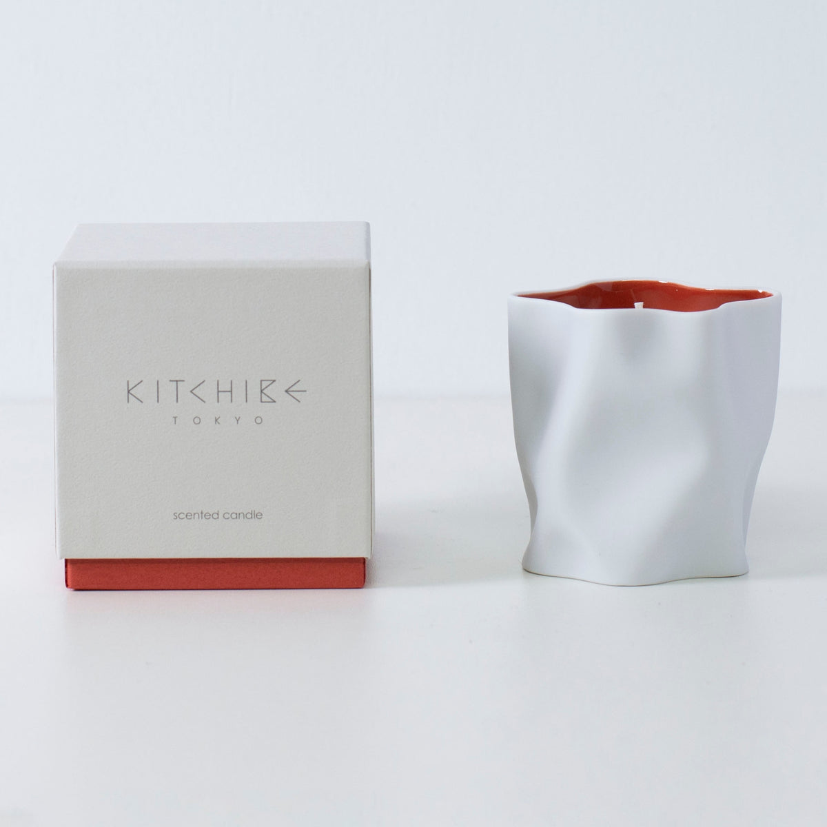 Japanese candle AKAFUJI in ceramic holder, inspired by Mt. Fuji, luxury Japanese incense scent