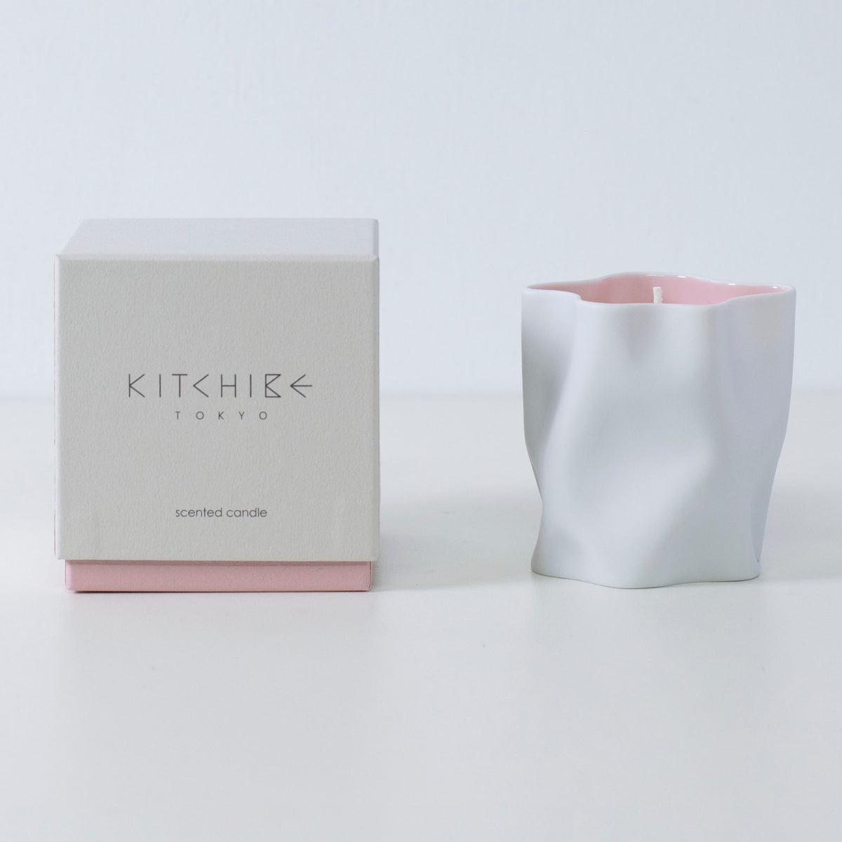Scented Japanese candle SAKURA with cherry blossom, rose, and Japanese Incense in ceramic vessel