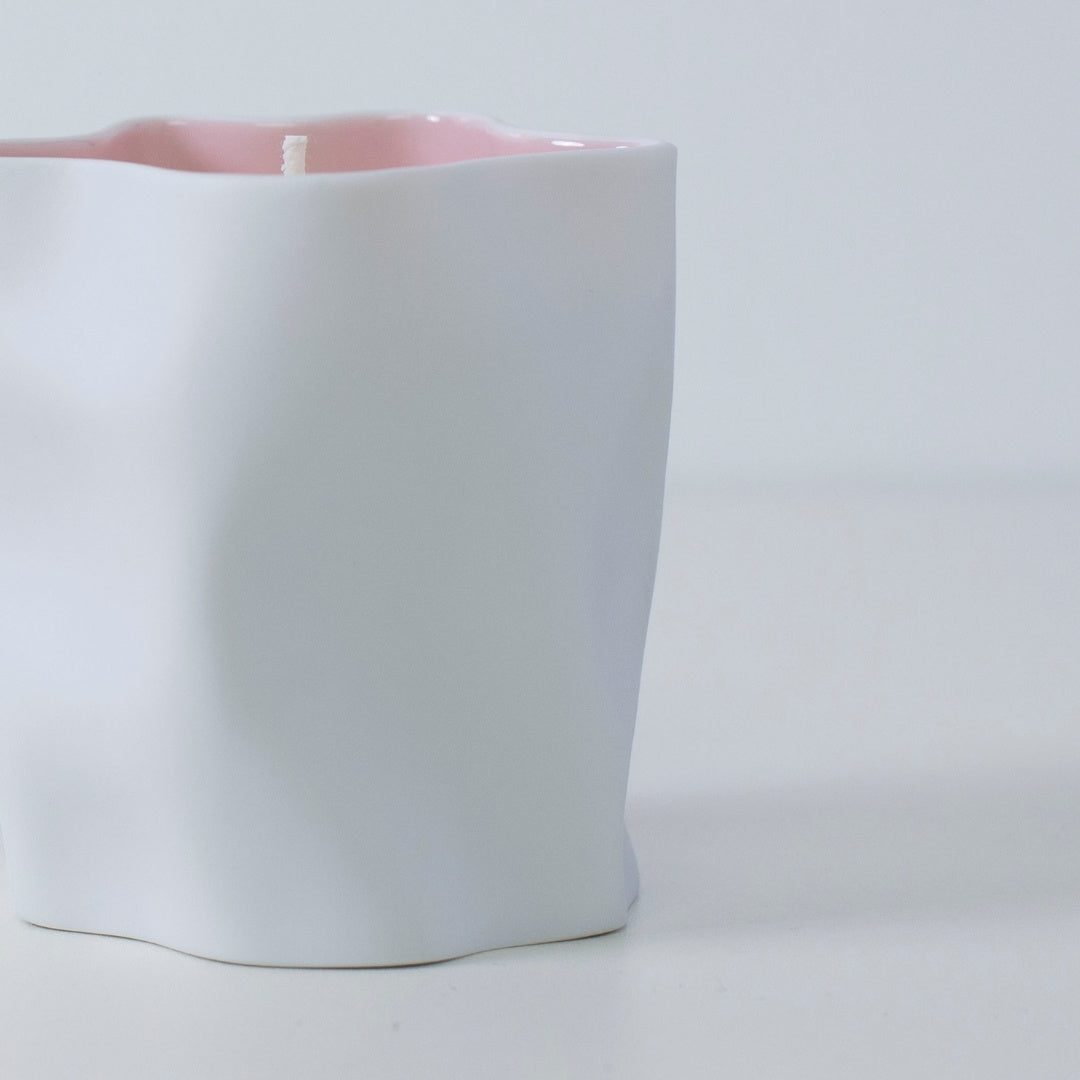 SAKURA Japanese scented candle with spring floral aroma, crafted in pink-lined Seto porcelain
