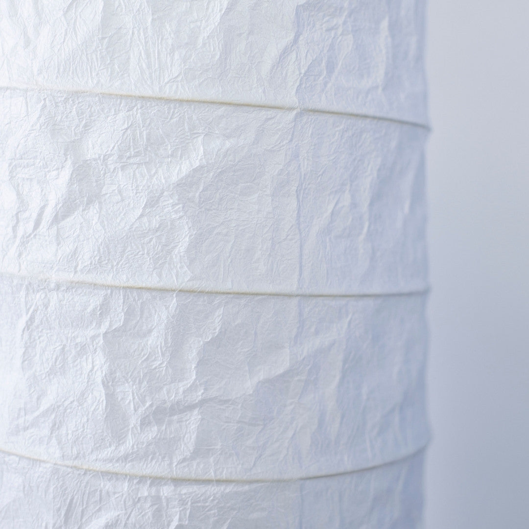 Japanese Washi Paper Floor Lamp "Momi Washi 02" – A handcrafted white washi paper standing lamp with a unique texture