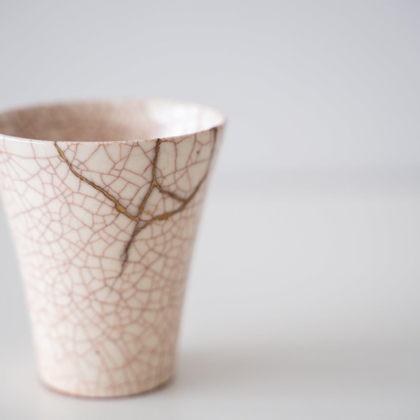 Kintsugi Cup "Vermilion Crackle" 03 with a Paulownia Wood Box