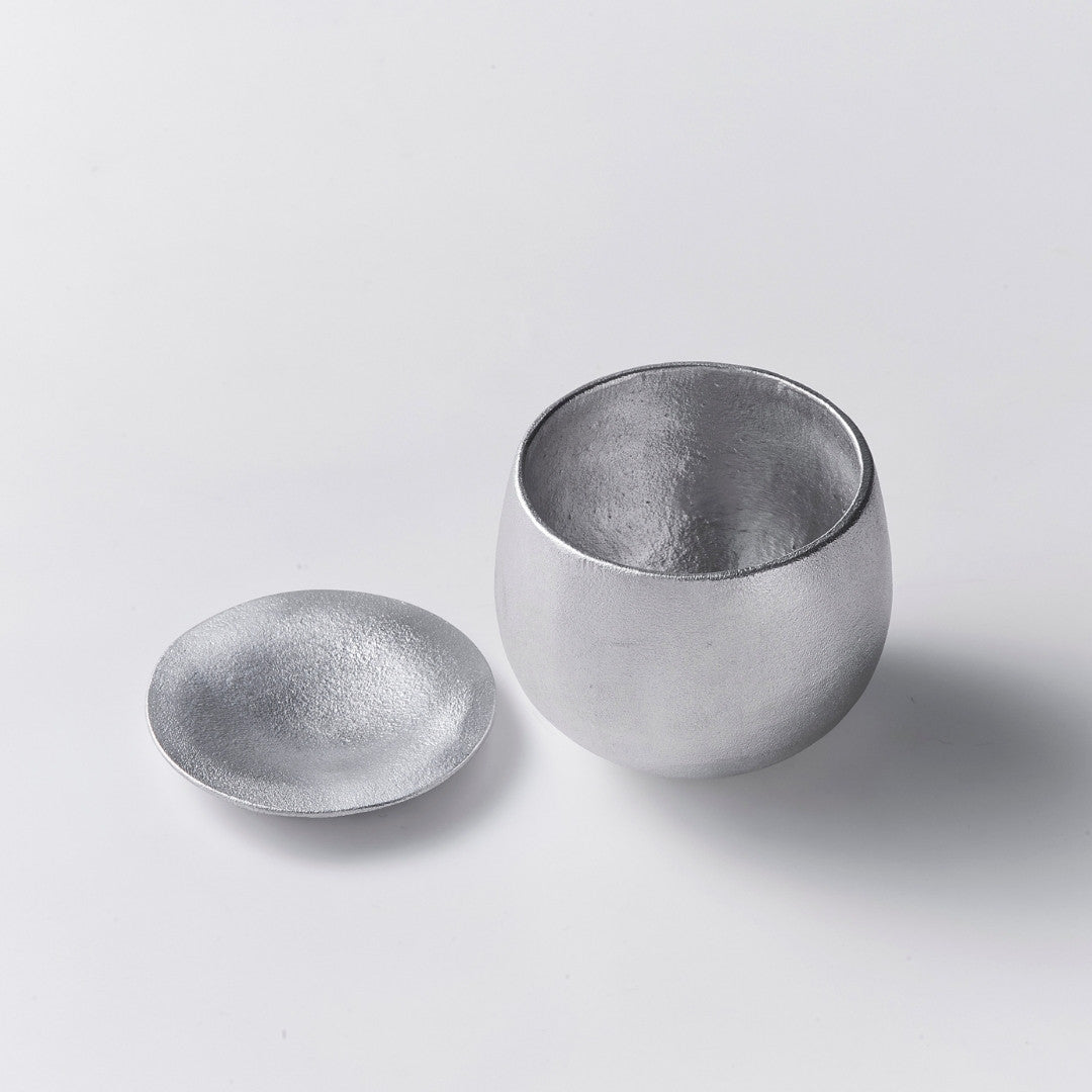 Japanese Sake Cup Set "yurayura" with Lid – Handcrafted Cast Aluminum Sake Cups from Japan