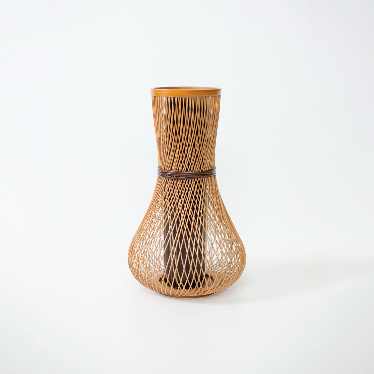 Japansk bambus blomstervase "Fukuju" – Stilfuld japansk ikebana blomstervase med wabi-sabi æstetik til Japandi-indretning