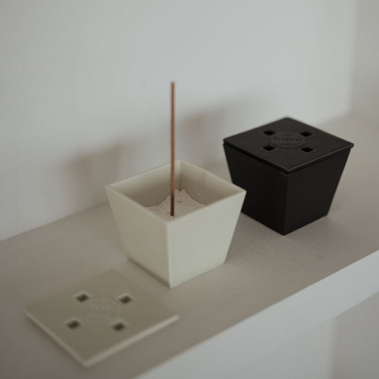 Arita porcelain japanese incense burner – minimalist holder for japanese scented candle room