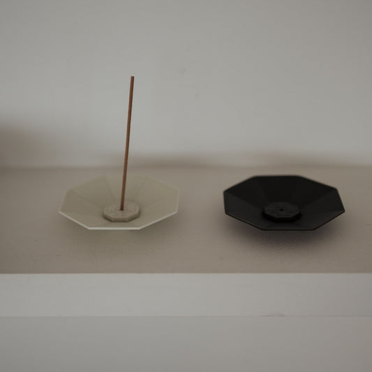Japanese incense plate octagon – minimalist Arita porcelain for japanese scented candle decor