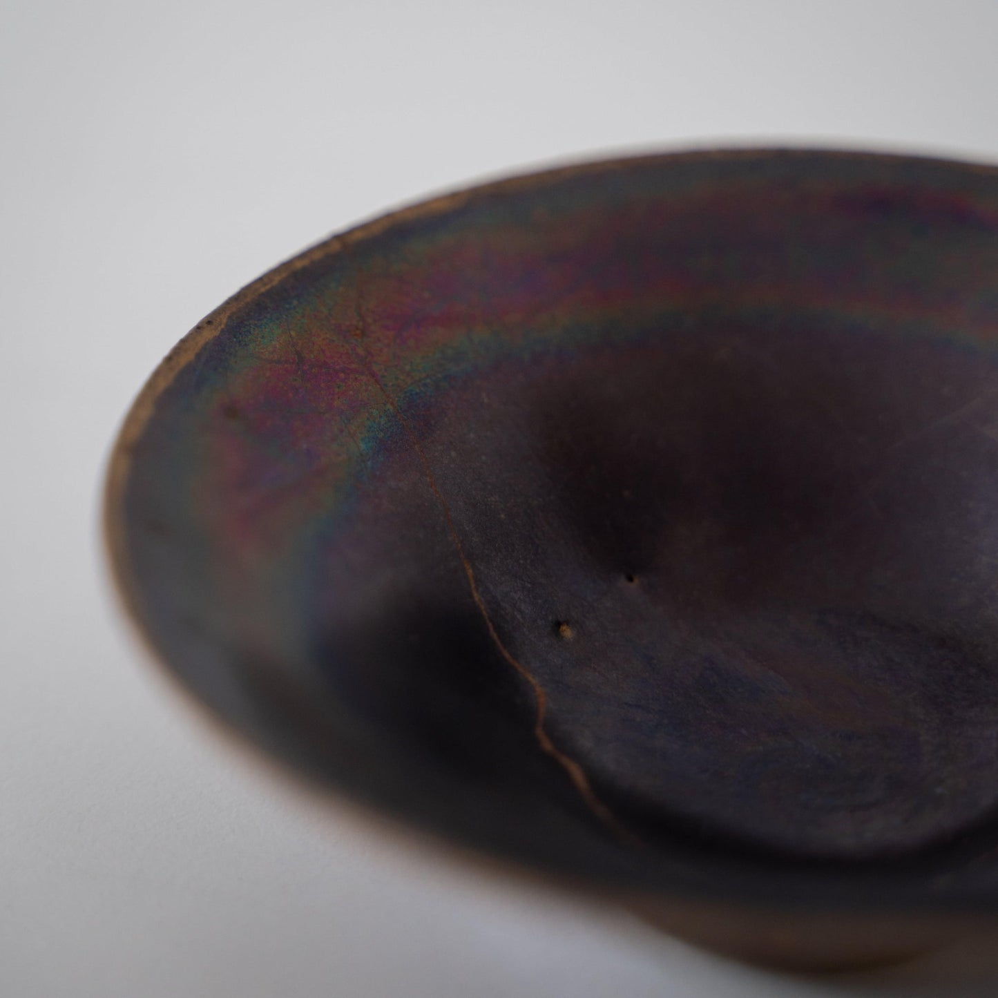 Top view close-up of Kintsugi Bowl "Purple Nebula" 02, showcasing the unique "Supernova" pattern
