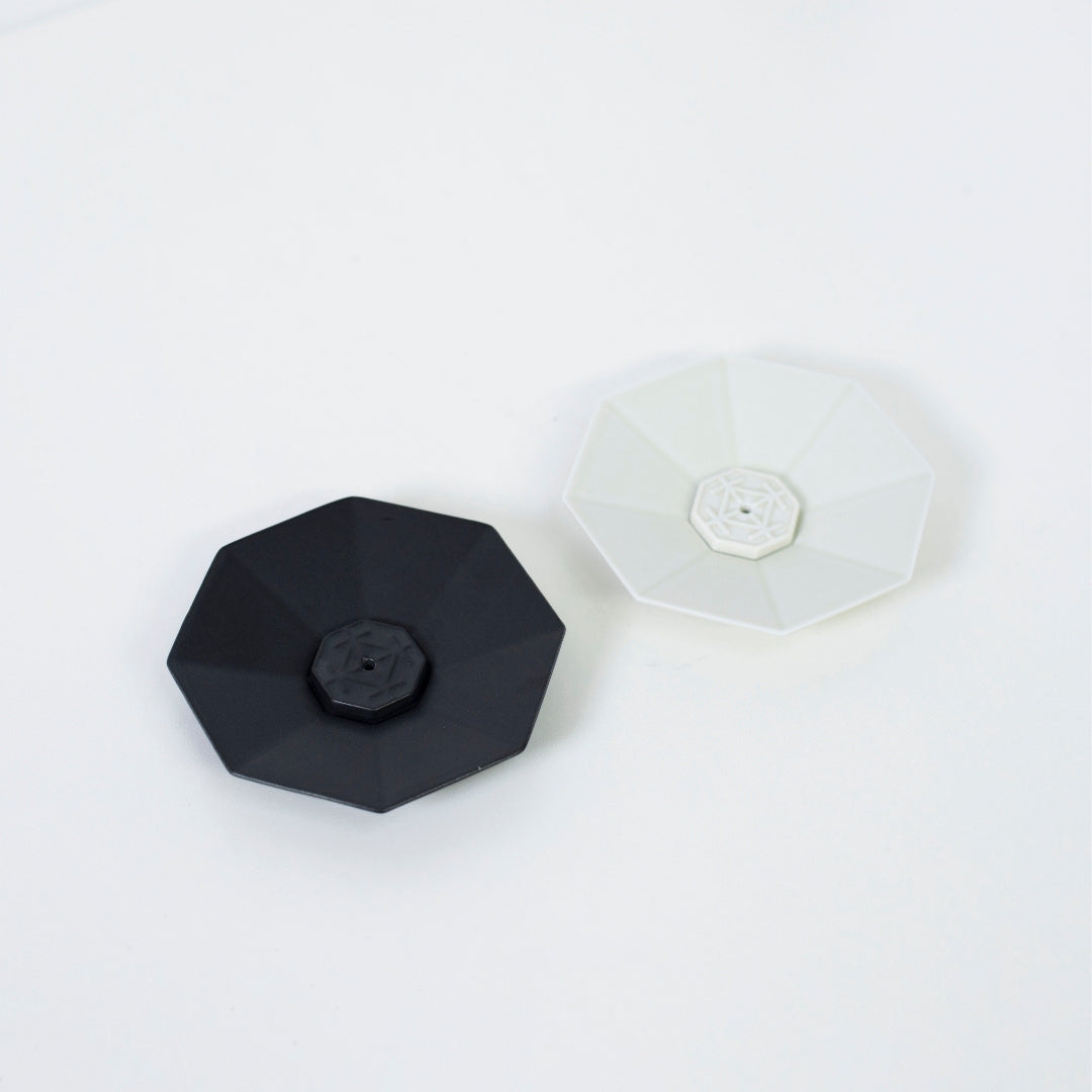 PORCELAIN INCENSE PLATES OCTAGON BLACK & WHITE - Japanese ceramic incense holder for Japandi style living room & bedroom