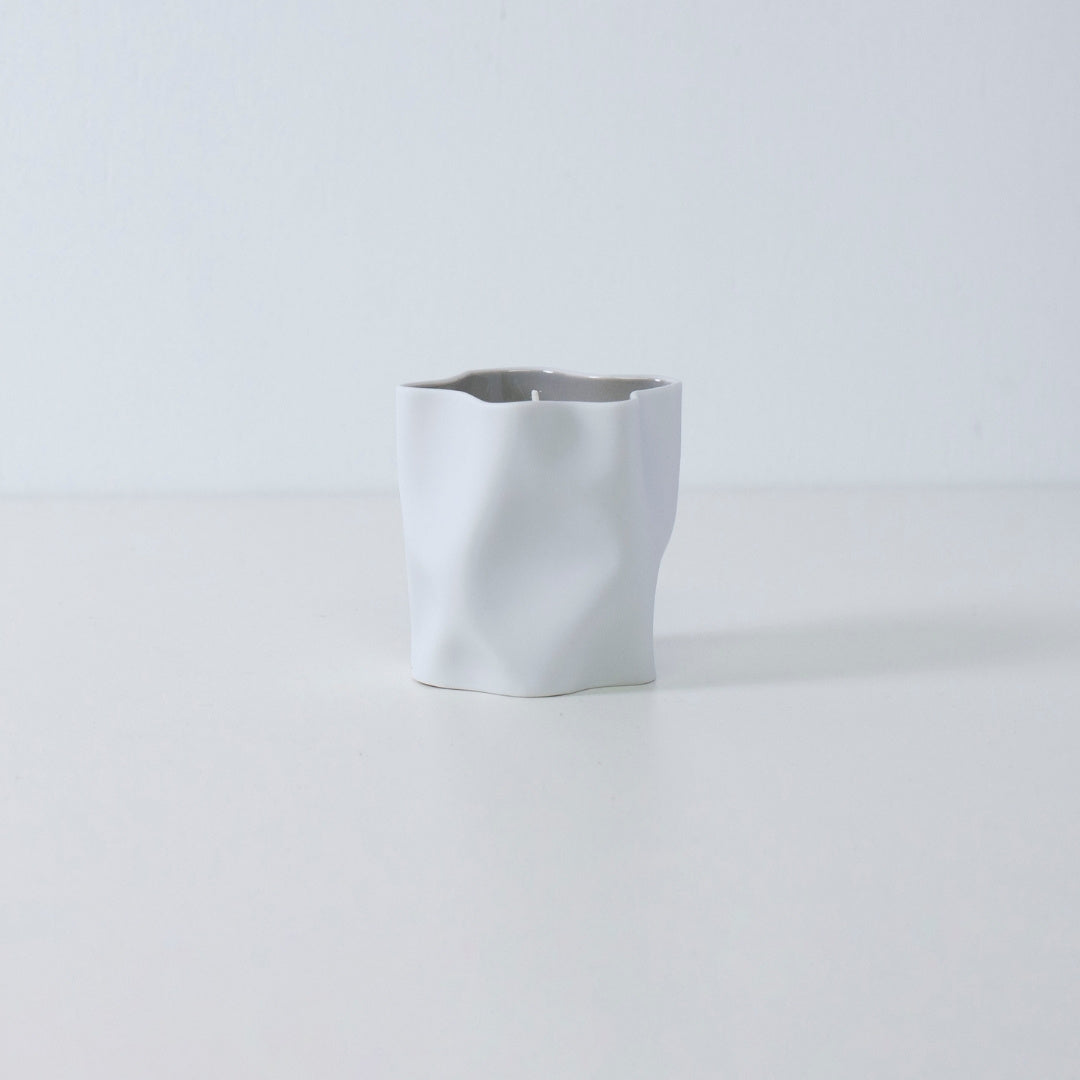 Japanese candle KARESANSUI with yuzu, lily, and Japanese Incense in gray Seto porcelain holder