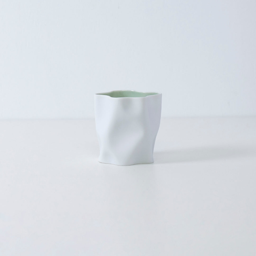 Japanese candle YUKI with mint, snow, and Japanese Incense in frosty white Seto porcelain vessel