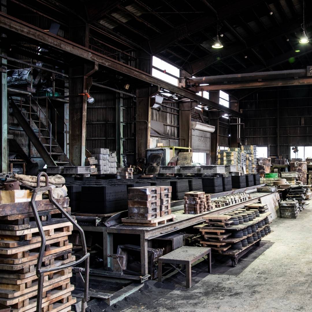 Kanamori Alloy foundry interior for crafting kenzan, ikebana vases and Japanese sake cups