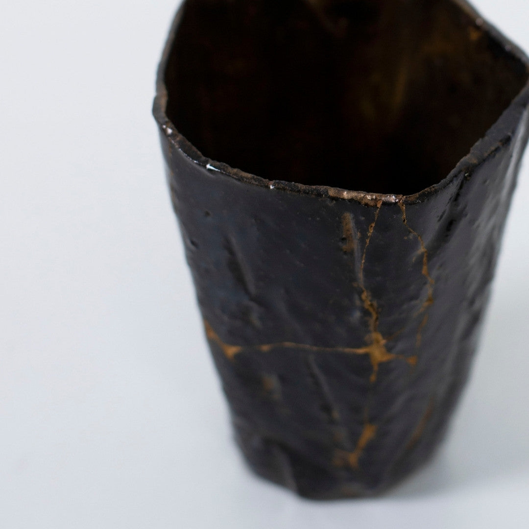 Close-up top view of Pentagon Kintsugi Cup "Tenmoku" Black 03
