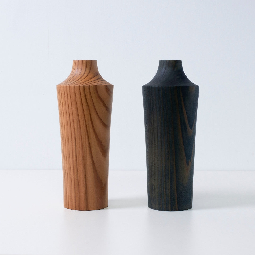 Two types of Japanese Cedar Vase 02 – Japanese vase for ikebana, cedar vases in natural and indigo finish for Japanese flower arranging