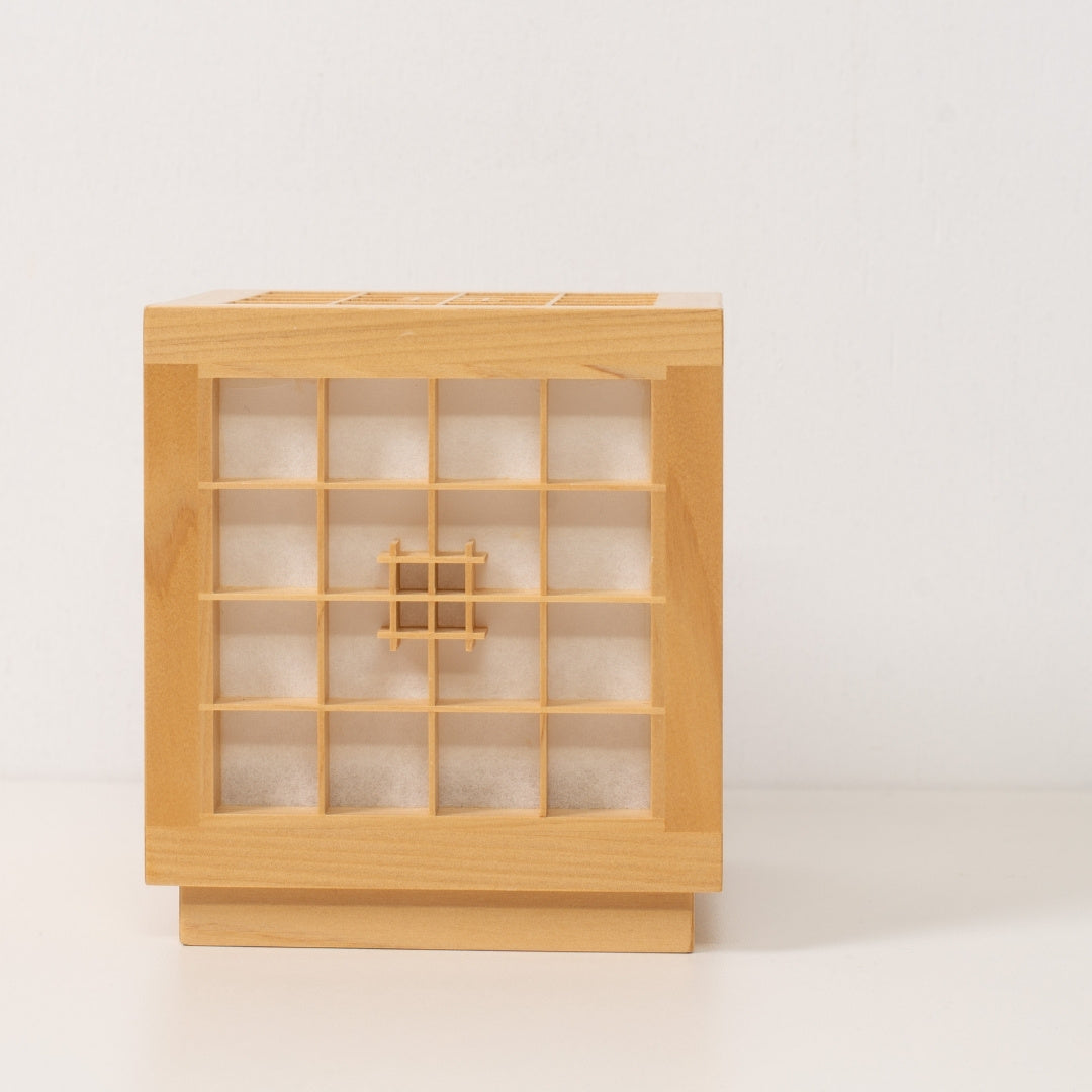 "Lampe de table japonaise en bois Honoka, naturelle, accent Kumiko en bois de Hiba d'Aomori"