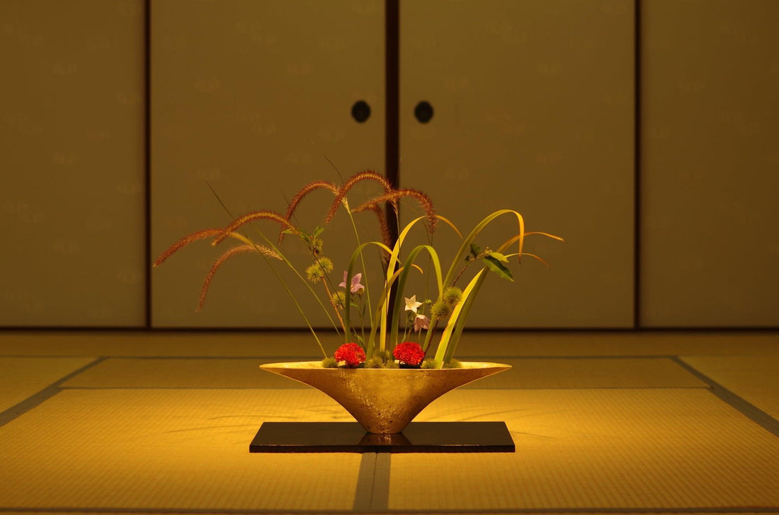 ikebana, japanese ikebana flower vase