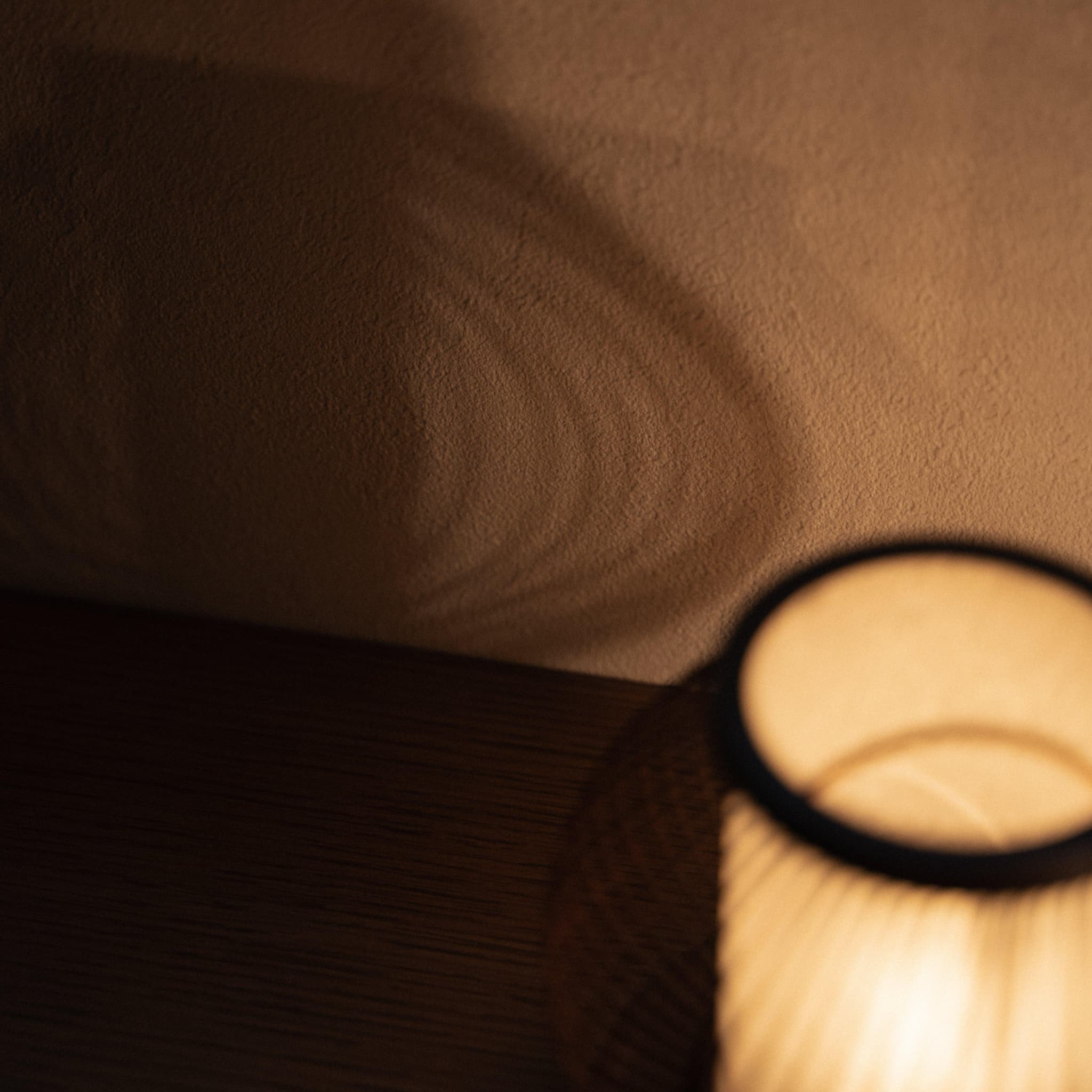 Shadow of a Japanese bamboo table lamp "Star Droplet"