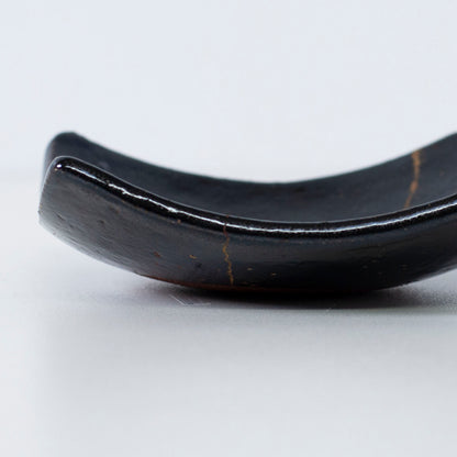 Close-up of the side profile of Kintsugi Square Plate "Jet Black Lighting" 02, highlighting the texture.
