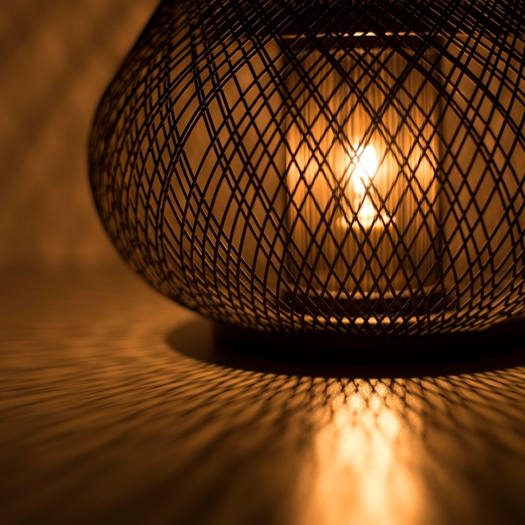 Japanese Bamboo Table Lamp "Kisaragi" – Sophisticated Bamboo Lamp Casting Elegant Shadows, Perfect for Bedrooms