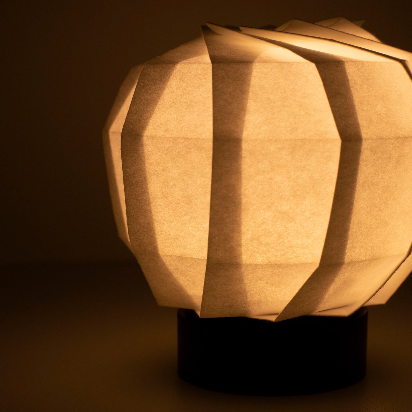 Japanese Origami Paper Lamp - maru