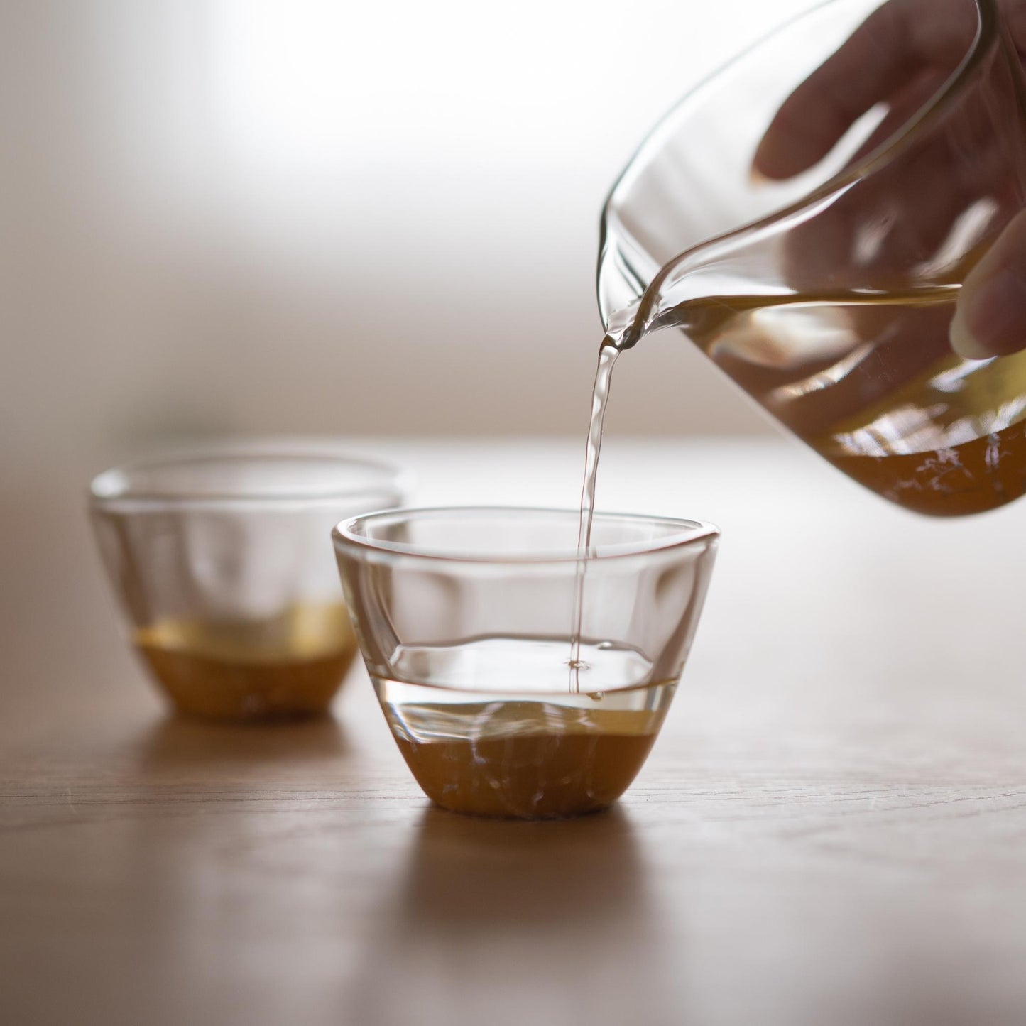 Japan sake cup set with gold leaf – refined sake glasses and bottle for modern minimalist table