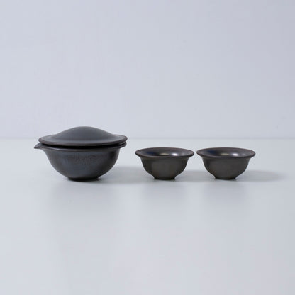 Black Japanese Hōhin tea set for two – Mino ware teapot with nesting Japanese tea cups