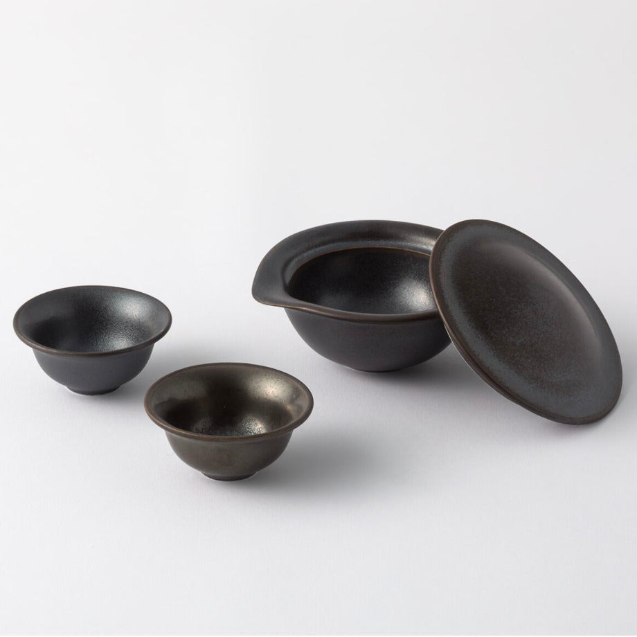 Japanese Hōhin Tea Set for Two Black – Mino Ware Japanese Teapot Set for Premium Tea