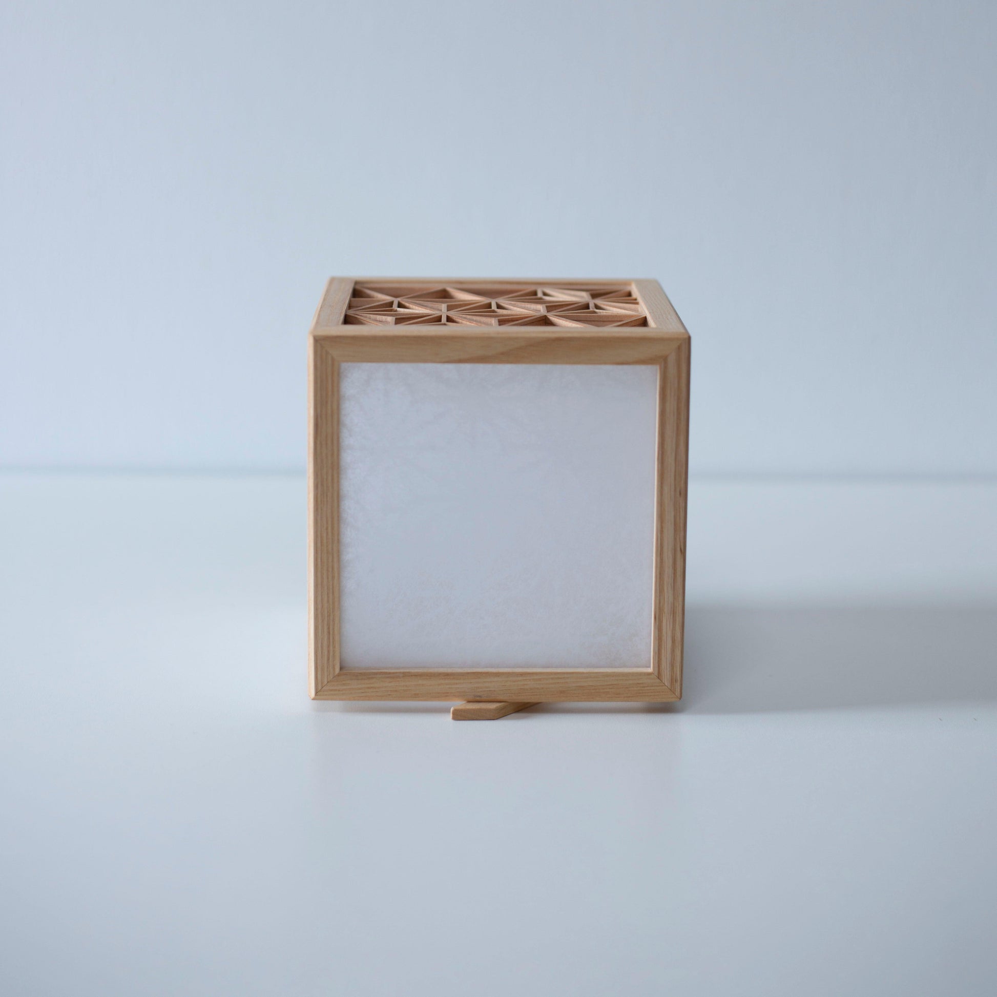 Japanese Kumiko Lamp Shade "Asanoha"