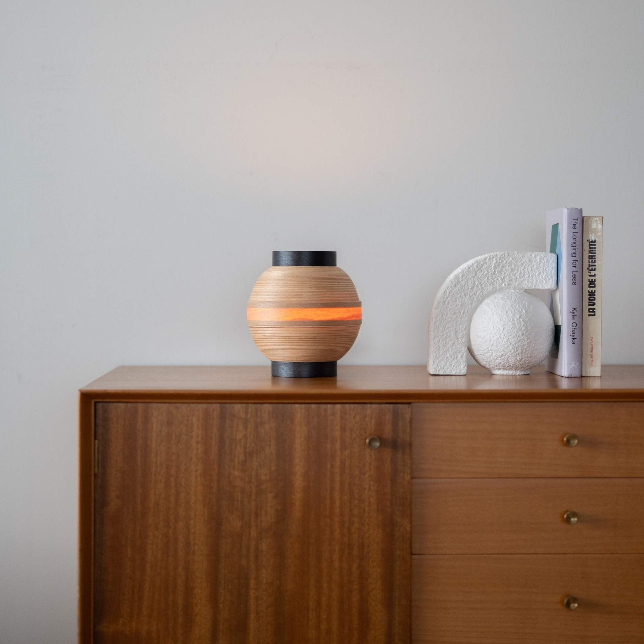 Japanese Living Room Lamp Beech Wood Chochin 02 with Bonfire Glow