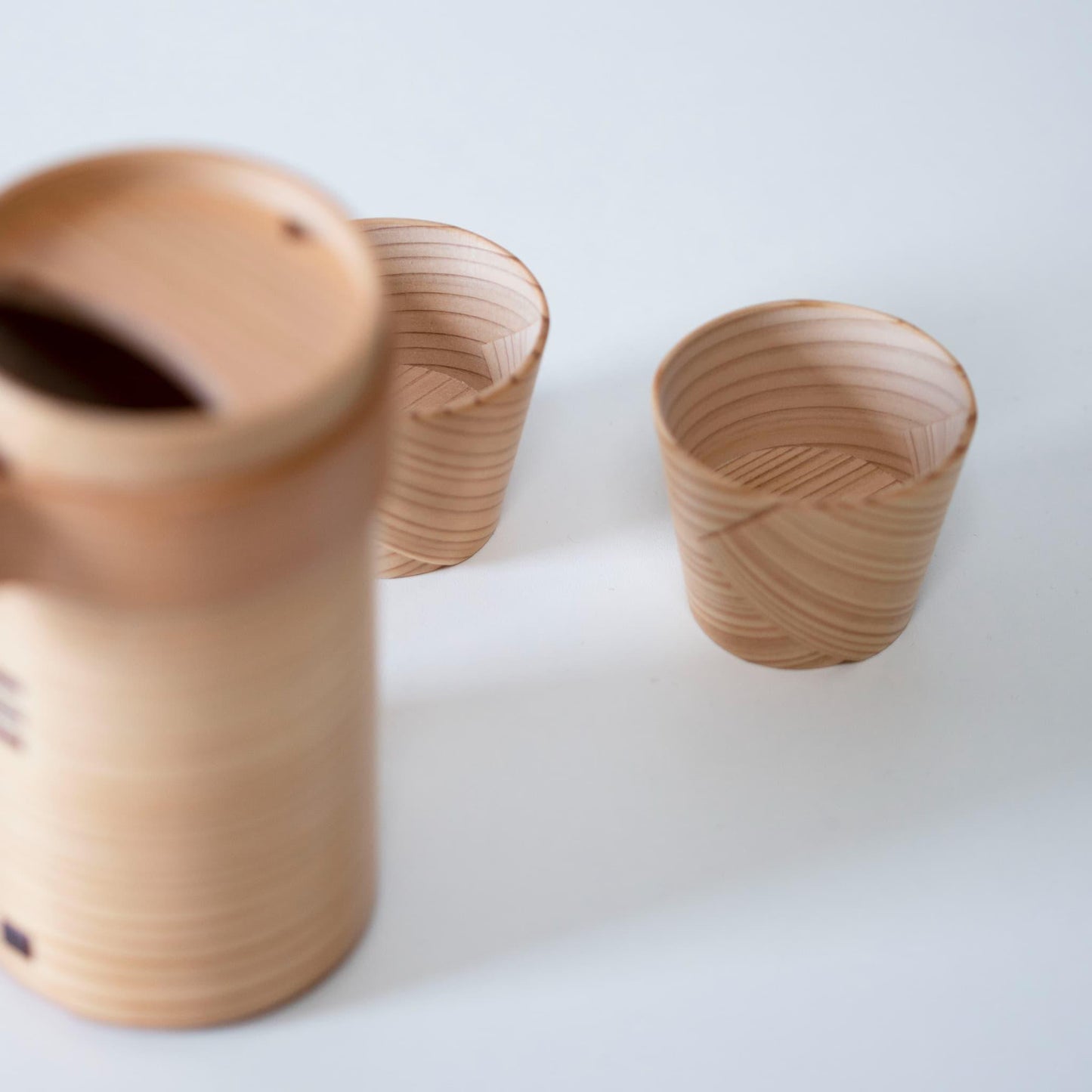 "Magewappa" Sake Set (2 Cups & Bottle) - Handcrafted from Akita Cedar