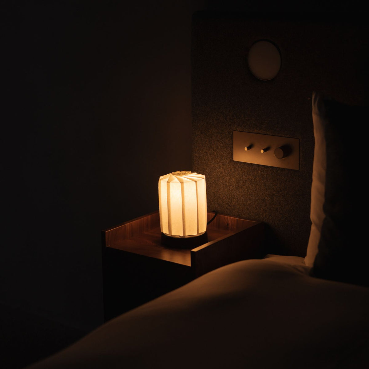 Nachttisch & Schlafzimmer