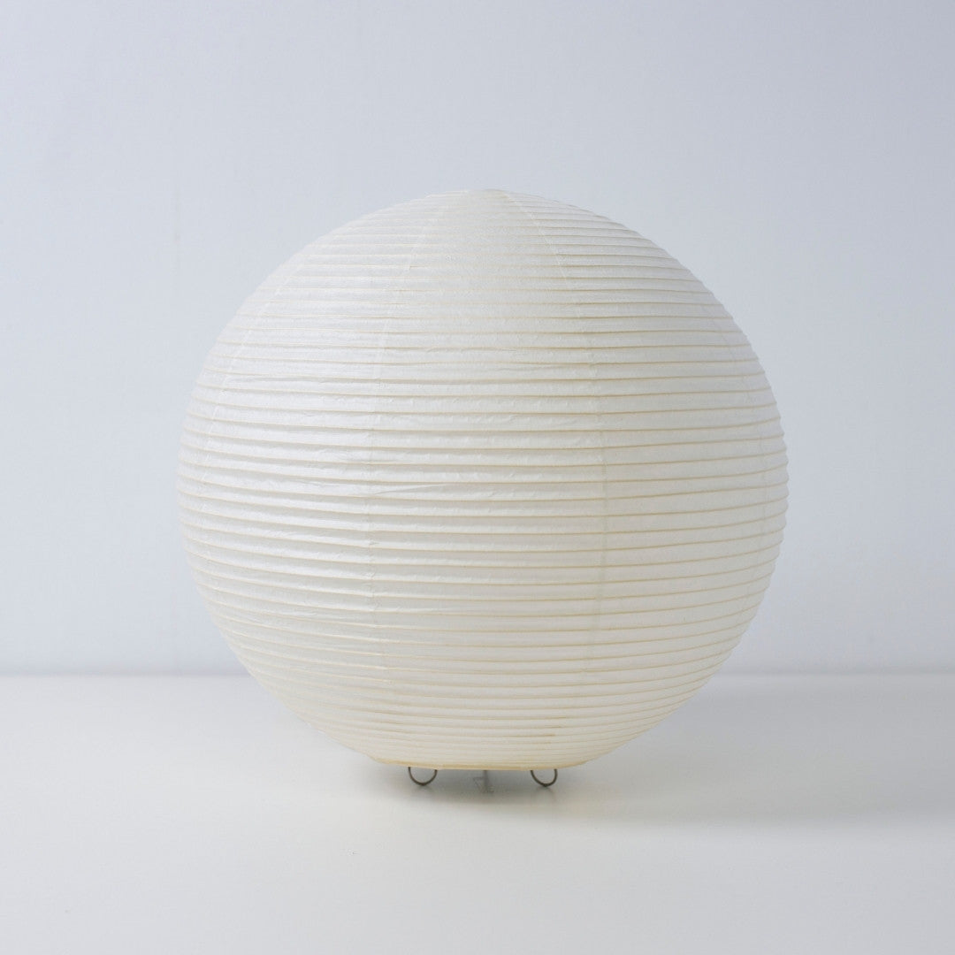 Japanese paper floor lamp "paper moon 05" – spherical Mino Washi lamp glowing like a full moon