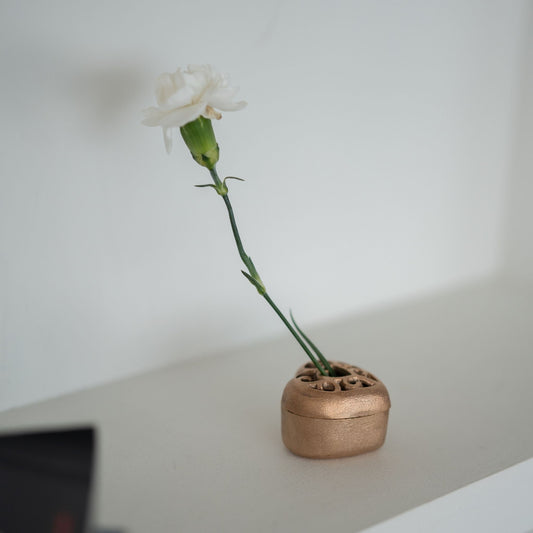 Japanese Pinless Kenzan “Heart” for Ikebana | Bronze Flower Frog Vase for Japanese Decor
