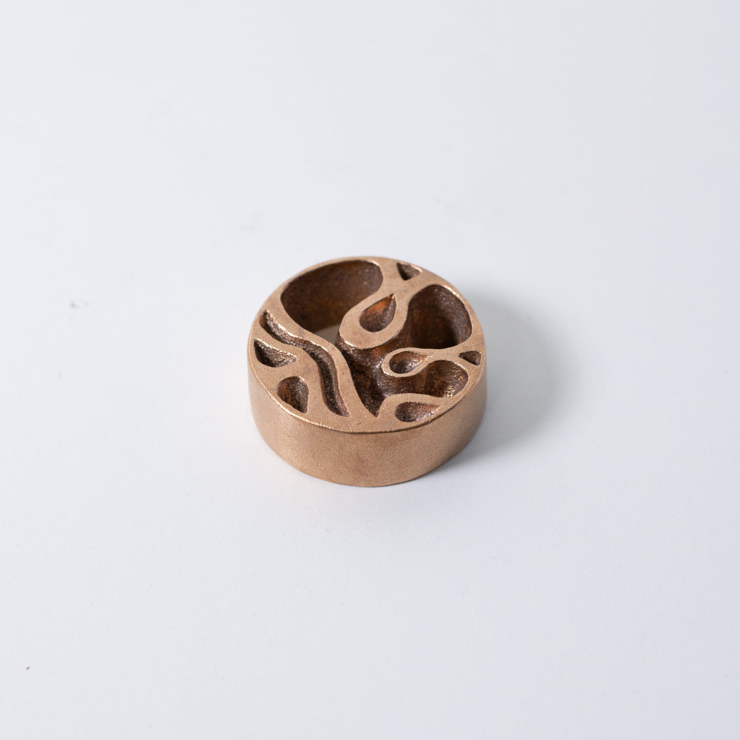 Japanese Pinless Kenzan "the air" bronze for ikebana flower arrangement and Japanese vases