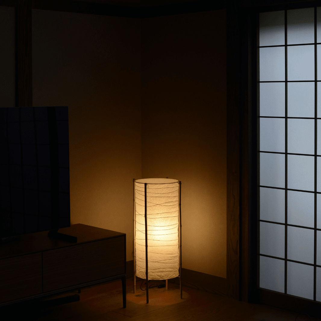 Japanese Living Room Lamps | Artistic Japanese Floor and Table Lamps ...