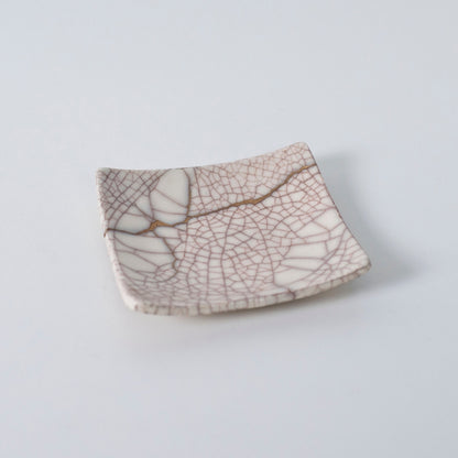Top view of Kintsugi Square Plate "Vermilion Crackle" 07, showcasing its elegant design
