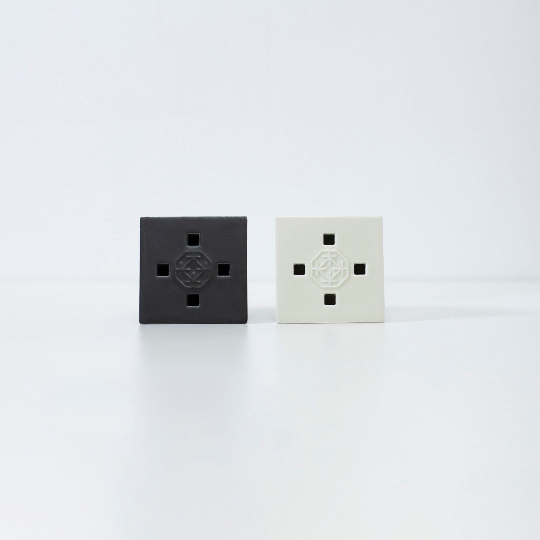 PORCELAIN INCENSE BURNERS BLACK & WHITE - Minimal designed Japanese ceramic incense holder for Japandi style living room