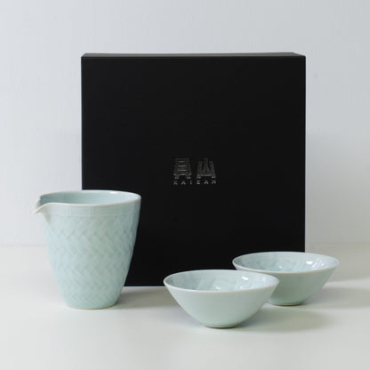 Basket weave sake set, ice blue, porcelain - Japanese sake set with a black box for a Japanese gift