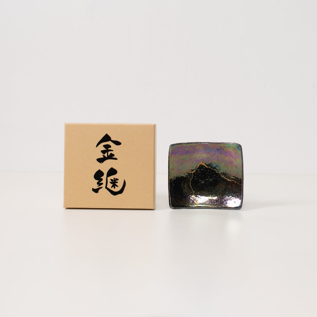 Luxury kintsugi pottery plate and artist box, meaningful zen gift for special occasions, wabi sabi pottery art.