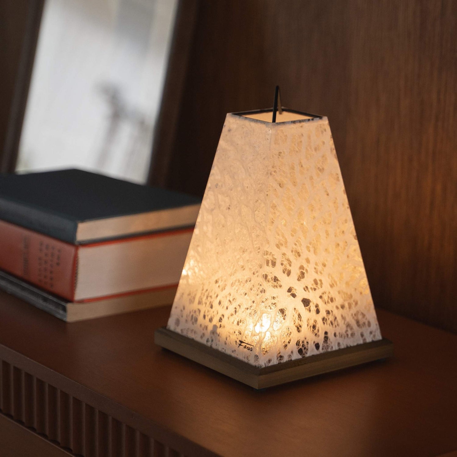 Glowing Japanese table lamp "Mini Akari" White providing healing light through lace paper as an elegant accent lamp.