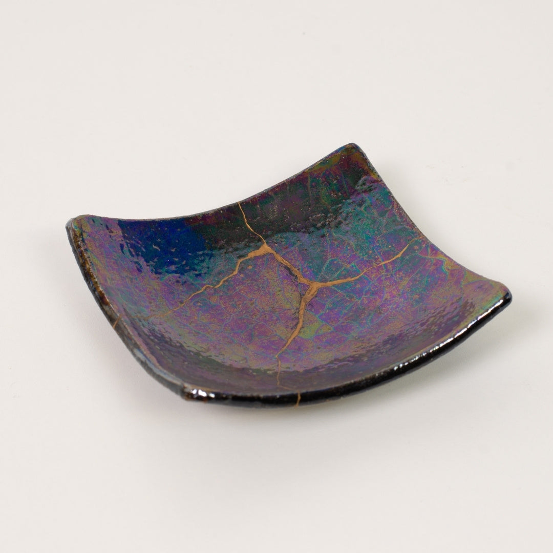 Hand-painted gold kintsugi art square plate 02, unique zen gift and Japanese craftsmanship by Taku Nakano.