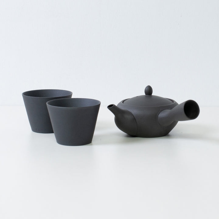 A Guide to Choosing a Japanese Teapot | Millennium Gallery Japan ...