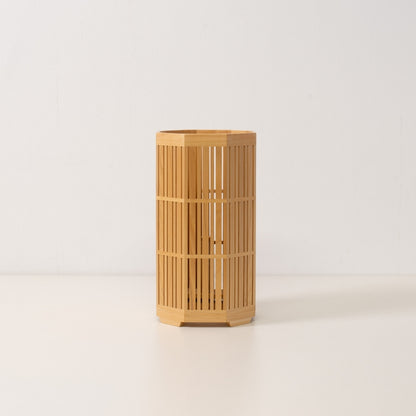 "Lampe de table japonaise en bois Kagayaki, Naturelle, Aomori Hiba - Lampe de table japonaise avec travail du bois Kumiko"