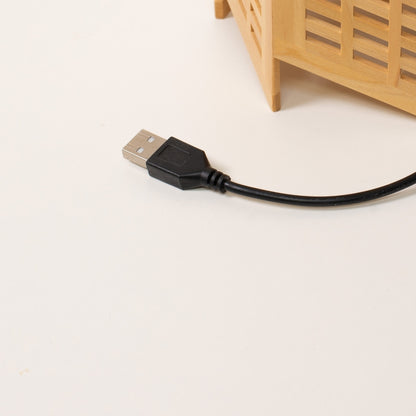 "Lampe de table japonaise en bois Towaru, naturel, Aomori Hiba - Détails de l'alimentation USB Type A"