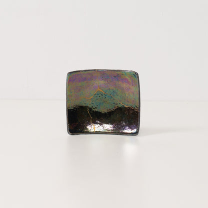 Kintsugi square plate Shikkoku-rai 03, iridescent rainbow glow ceramic with pure gold line, wabi sabi design.
